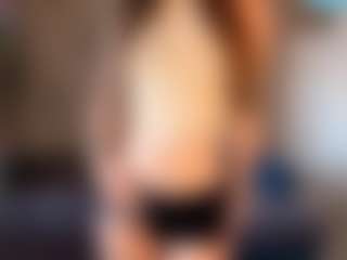 LarueBartin's Live Sex Cam Show