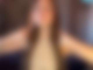 Live cam show with LarueBartin - Handjob on CamwithHer