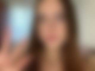 Live cam show with Stephani - Brown Hair on Dolls Live