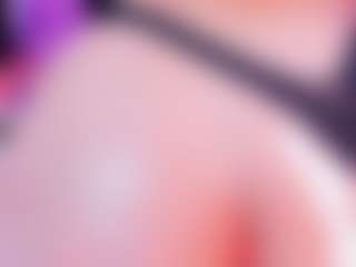 Live cam show with Saory Jones - Thick on Camsoda
