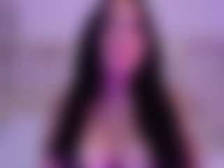 Live cam show with SaraRossi - Erotic Dance on CamClone