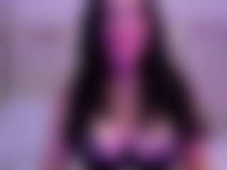 Live cam show with SaraRossi - Thin on Camsoda