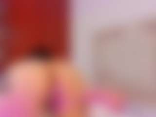 Live cam show with SaraRossi - Spank Latina on Camsoda | colombia