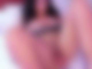 Live cam show with SaraRossi - Average on Milfs Live