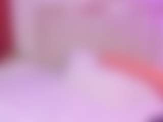 Live cam show with SaraRossi - Flashing on Camsoda