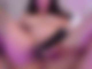 Live cam show with SaraRossi - BBW Squirt on CamwithHer