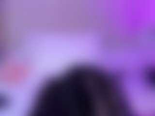 Live cam show with SaraRossi - Thin on Camming Site