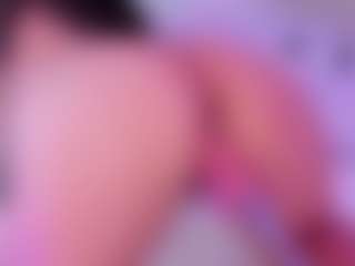 Live cam show with SaraRossi - Full Nudity on Camming Site