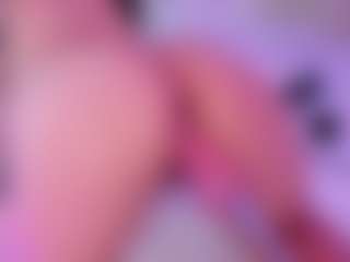 Live cam show with SaraRossi - Latina Petite on Camsoda | colombia