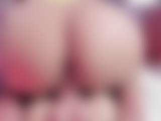 Live cam show with SaraRossi - Curvy Small Tits on Camsoda
