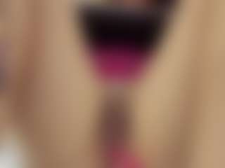 SaraRossi's Live Sex Cam Show