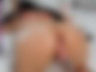 SaraRossi's Live Sex Cam Show