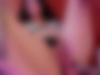Live cam show with SaraRossi - Brown Eyes on luckytryst.com