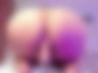 SaraRossi's Live Sex Cam Show
