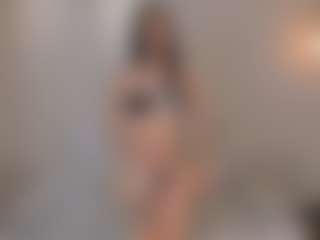 Live cam show with AmaraDivine - Ride Torso on Gym Cam Girls