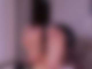 Live cam show with JulietteMoreau - Teen (18+) on livesexfox.com