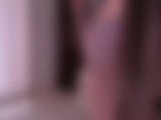 Live cam show with JulietteMoreau - Ass Bouncing on TeamSkeetLive