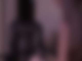 Live cam show with JulietteMoreau - Green Eyes on alttransgirls