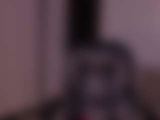 Live cam show with JulietteMoreau - Green Eyes on luckytryst.com