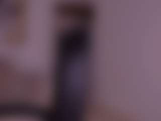 Live cam show with JulietteMoreau - Teen (18+) on friskycurves.com