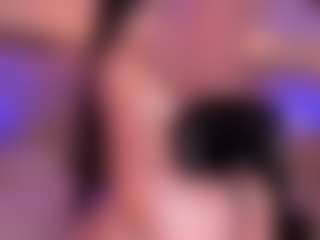 Live cam show with JulietteMoreau - Skinny on CamClone