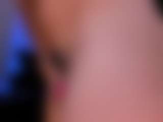 Live cam show with JulietteMoreau - Fingering on Livezox