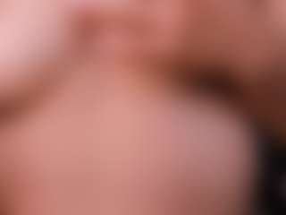 Live cam show with JulietteMoreau - Fingering on googirlz