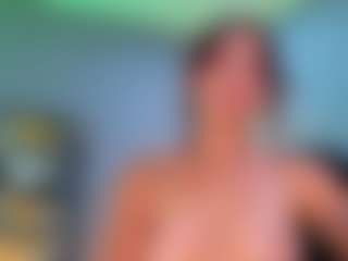 JulietteMoreau's Live Sex Cam Show