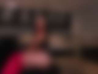 Live cam show with JulietteMoreau - Green Eyes on madthumbs