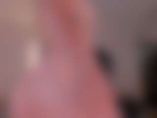 Live cam show with JulietteMoreau - Fingering on Camsoda