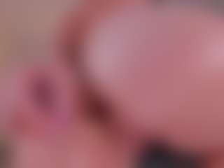 Live cam show with JulietteMoreau - Skinny on madthumbs