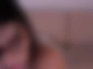 Live cam show with JulietteMoreau - Tease Teen (18+) on AdultVida.com
