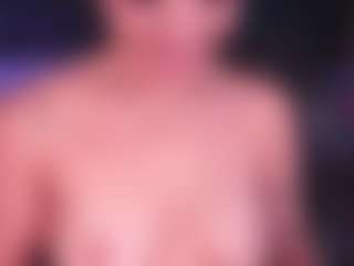 JulietteMoreau's Live Sex Cam Show