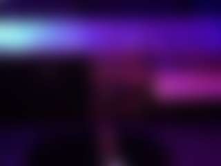 Live cam show with JulietteMoreau - Teen (18+) on CamClone