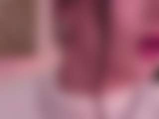 Live cam show with JulietteMoreau - Skinny on SmokeAndPoke