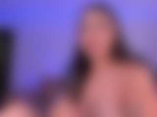 Live cam show with JulietteMoreau - Teen (18+) on Camsoda