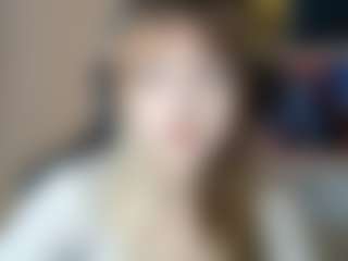 Live cam show with MechelleBabineau - Cute on Camiplay Live