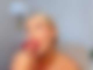 Live cam show with Stella-Leee - Toys on crypto-cams