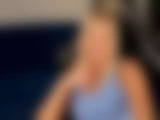 Live cam show with Stella-Leee - Smoking on Streamer API