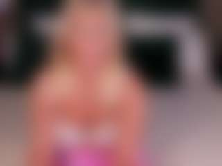 Live cam show with Stella-Leee - Ahegao on CamClone