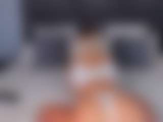 Live cam show with Stella-Leee - Body Massage on Livezox