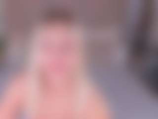 Live cam show with Stella-Leee - Full Nudity on madthumbs