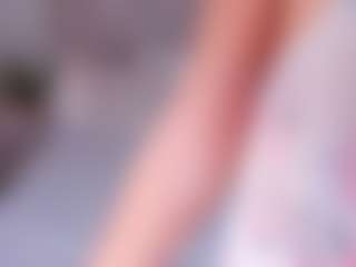 Live cam show with Stella-Leee - Smoking on Camsoda