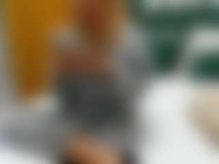 Live cam show with Stella-Leee - Body Massage on CamClone