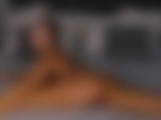 Live cam show with Stella-Leee - Body Massage on liverealitysex.com