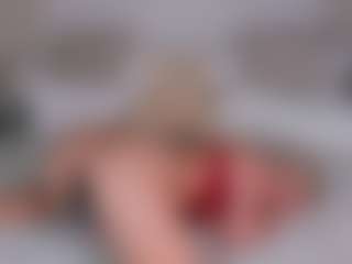 Live cam show with Stella-Leee - White on fuklive.com