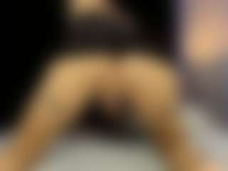 CuteMiaaa's Live Sex Cam Show