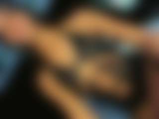 Live cam show with Daniiela-Foxx - Black on Hubzter Live