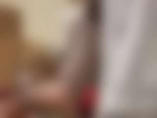 Live cam show with EnricoSuave - Living Room on milfzrlive.com