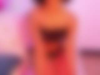 Live cam show with Tylla - Skinny on live18s.com